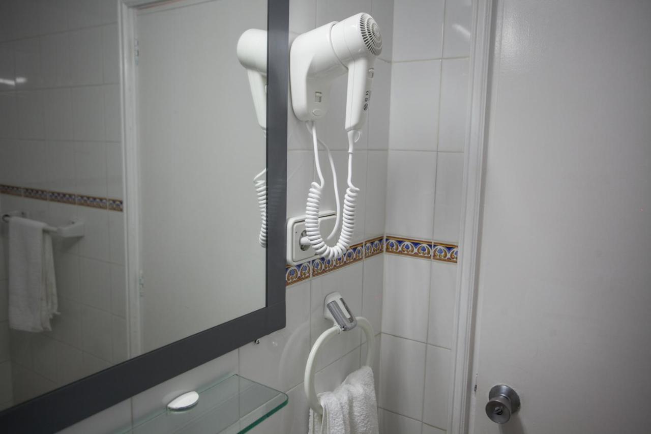 Hostal Los Pinos Es Cana Εξωτερικό φωτογραφία