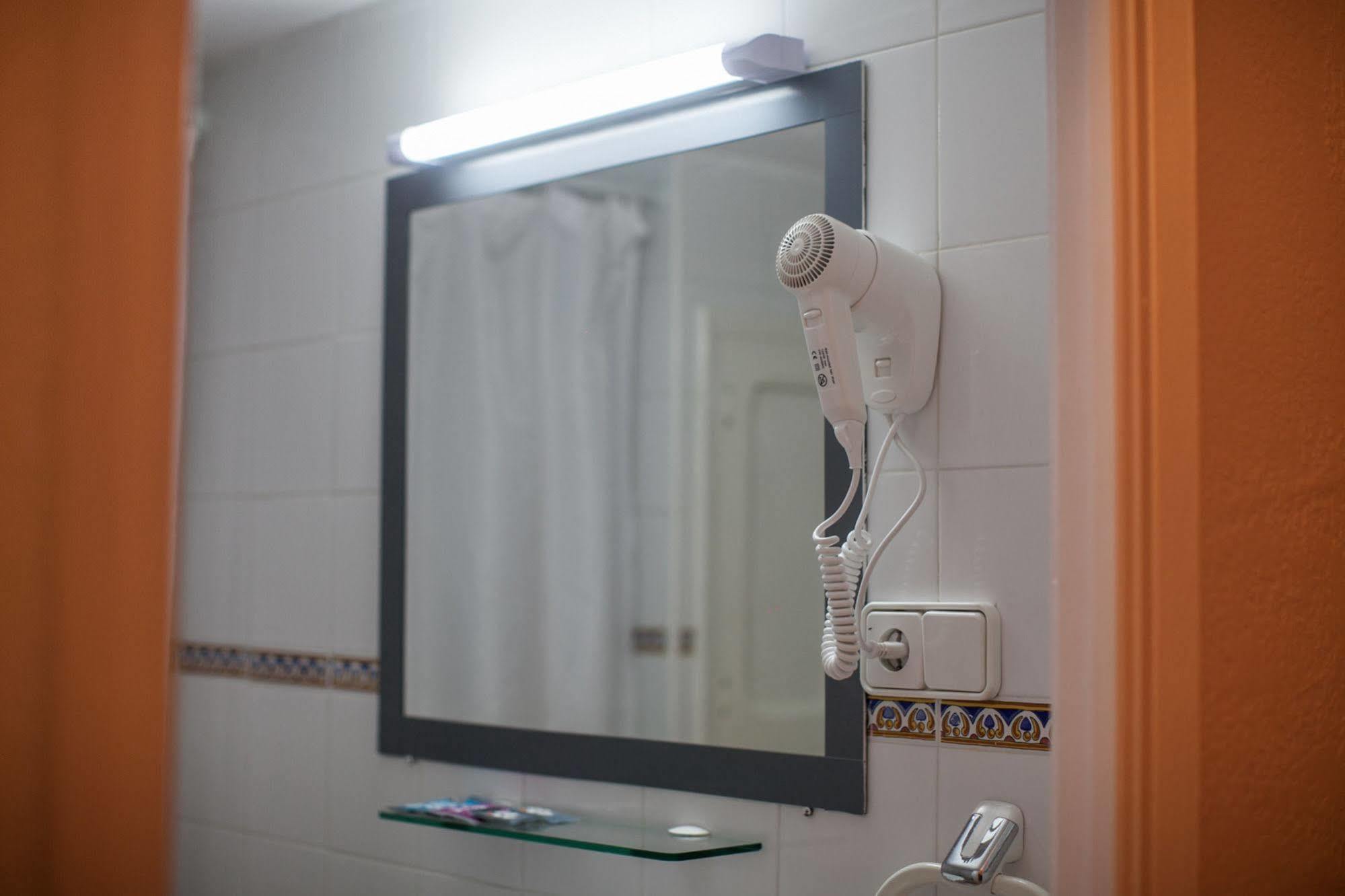 Hostal Los Pinos Es Cana Εξωτερικό φωτογραφία